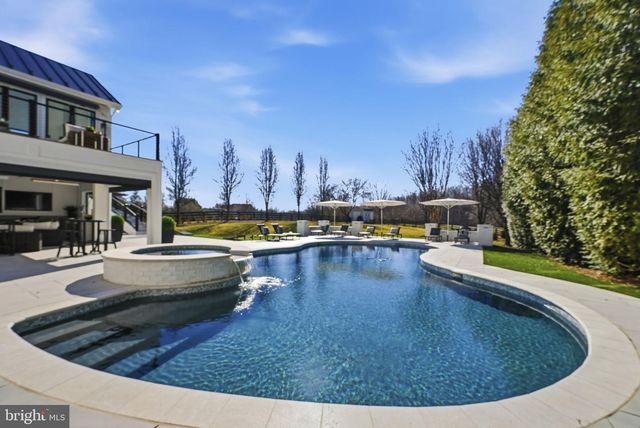 40631 LENAH RUN CIR, Aldie, VA 20105