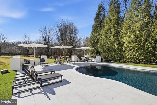 40631 LENAH RUN CIR, Aldie, VA 20105