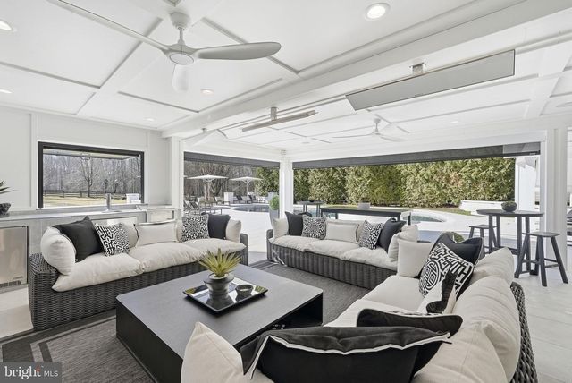 40631 LENAH RUN CIR, Aldie, VA 20105