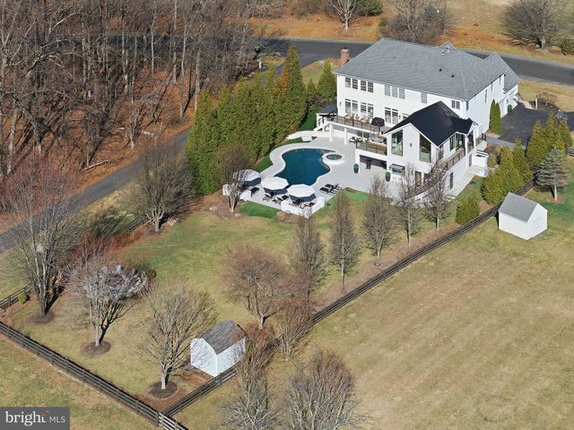 40631 LENAH RUN CIR, Aldie, VA 20105