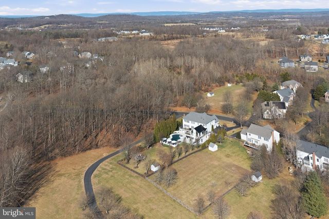 40631 LENAH RUN CIR, Aldie, VA 20105