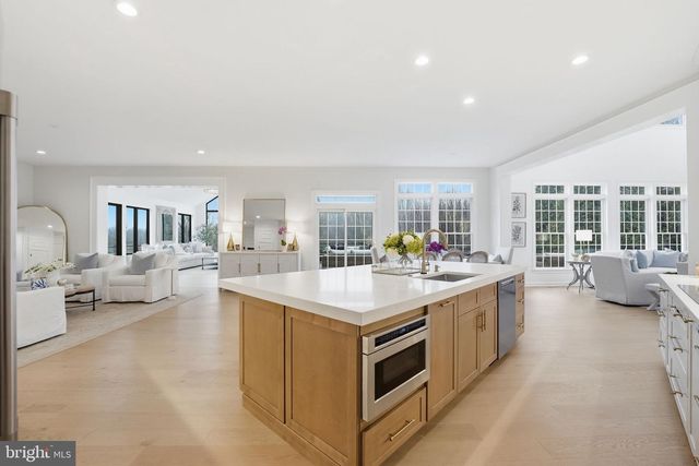 40631 LENAH RUN CIR, Aldie, VA 20105