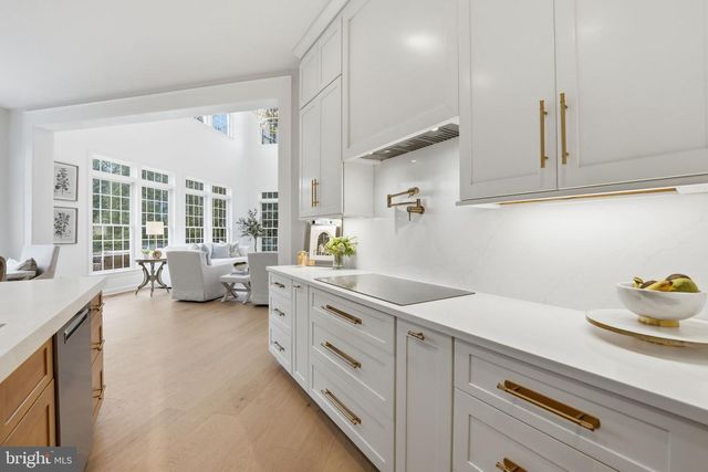 40631 LENAH RUN CIR, Aldie, VA 20105