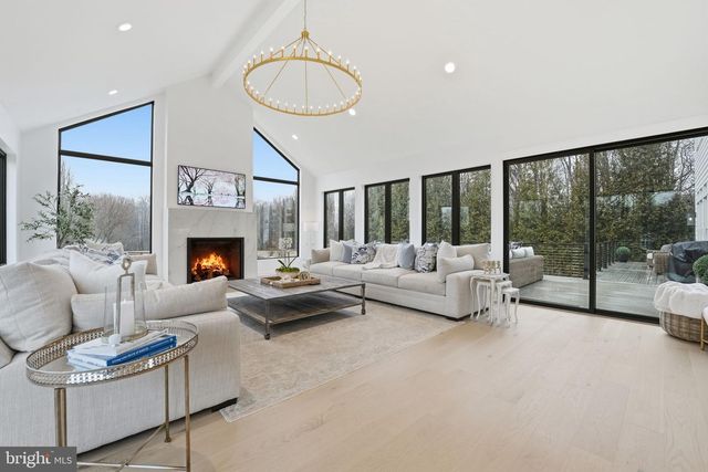 40631 LENAH RUN CIR, Aldie, VA 20105