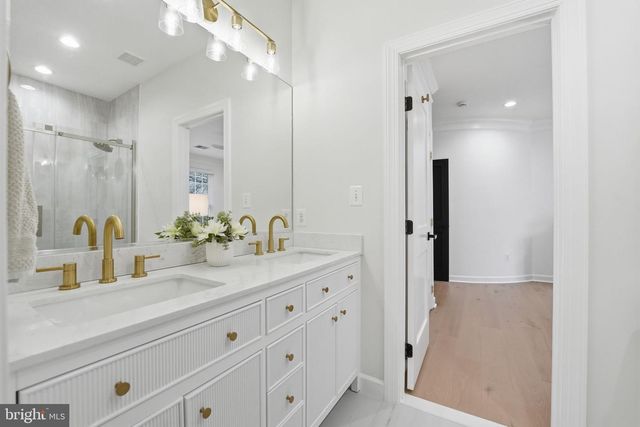 40631 LENAH RUN CIR, Aldie, VA 20105