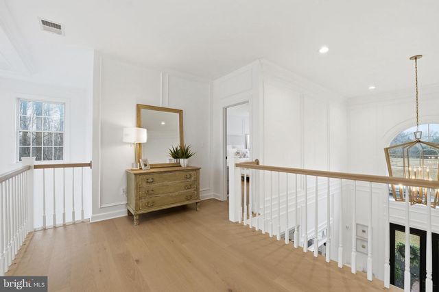 40631 LENAH RUN CIR, Aldie, VA 20105