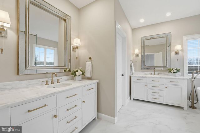 40631 LENAH RUN CIR, Aldie, VA 20105