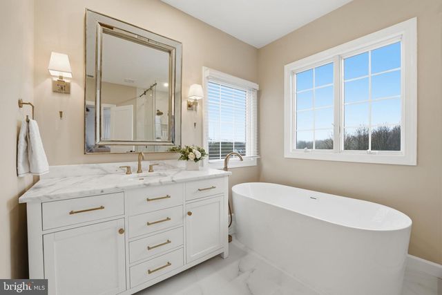 40631 LENAH RUN CIR, Aldie, VA 20105