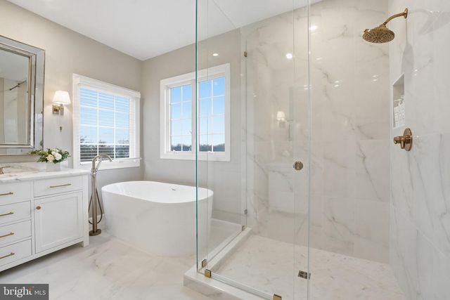 40631 LENAH RUN CIR, Aldie, VA 20105