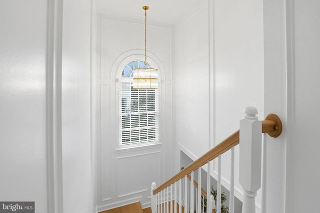 40631 LENAH RUN CIR, Aldie, VA 20105