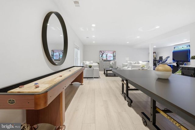 40631 LENAH RUN CIR, Aldie, VA 20105