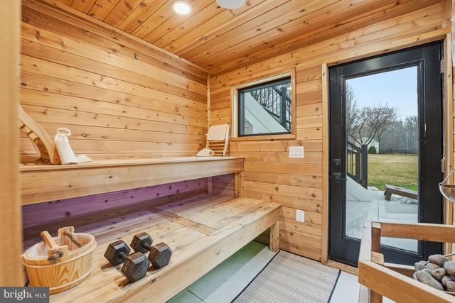 40631 LENAH RUN CIR, Aldie, VA 20105