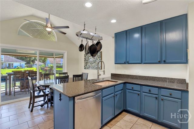 113 Druid Circle, Savannah, GA 31410