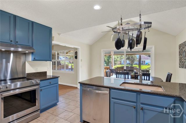 113 Druid Circle, Savannah, GA 31410