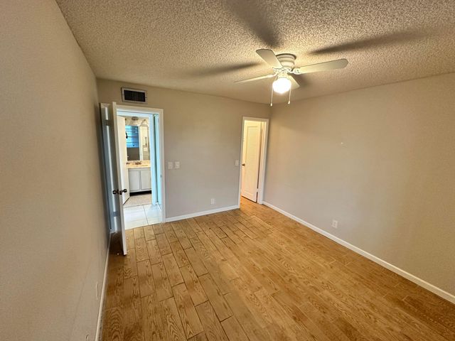 811 Flanders Q, Delray Beach, FL 33484