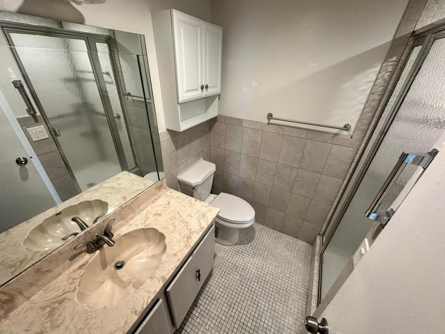811 Flanders Q, Delray Beach, FL 33484