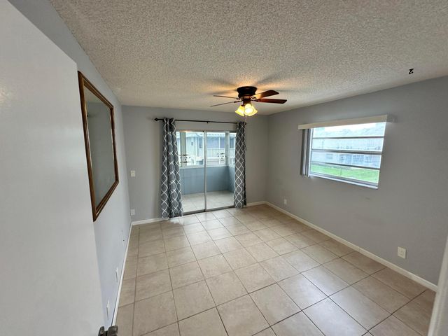 811 Flanders Q, Delray Beach, FL 33484