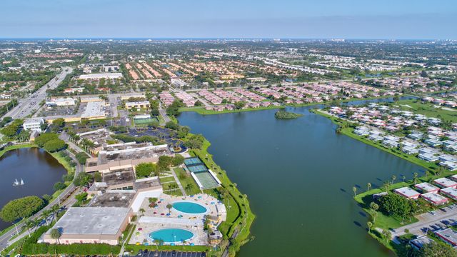 811 Flanders Q, Delray Beach, FL 33484