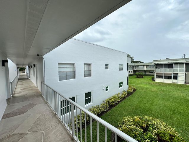 811 Flanders Q, Delray Beach, FL 33484