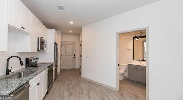 2250 Oak Road 1314, Snellville, GA 30078