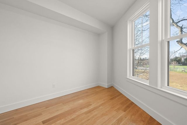 6 Dellmore Rd 3, Boston, MA 02130