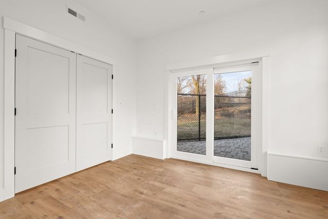 6 Dellmore Rd 3, Boston, MA 02130