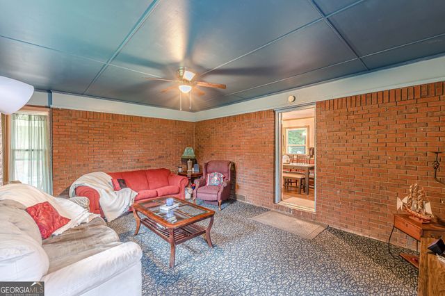 5255 post Road, Winston, GA 30187
