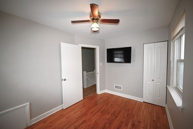 7927 S JEFFERY Boulevard, Chicago, IL 60617