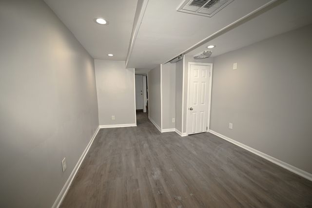 7927 S JEFFERY Boulevard, Chicago, IL 60617