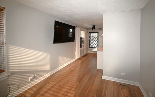 7927 S JEFFERY Boulevard, Chicago, IL 60617