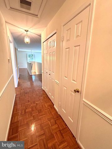 822 WESTFIELD DR, Cinnaminson, NJ 08077