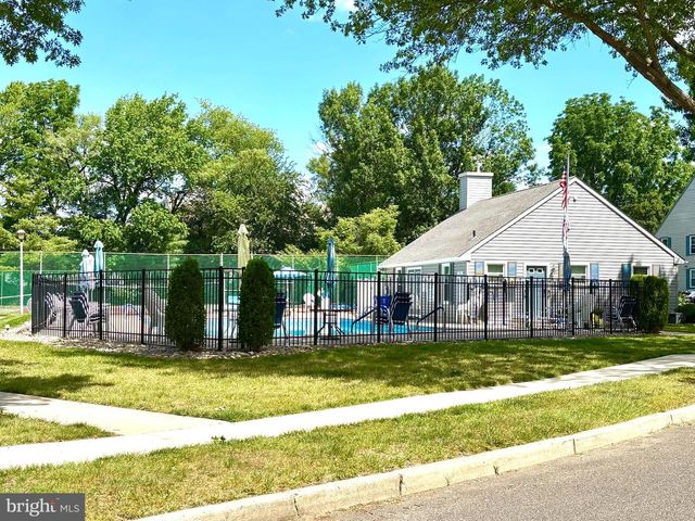 822 WESTFIELD DR, Cinnaminson, NJ 08077