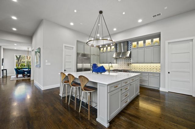 6675 Green Knoll, Dallas, TX 75230