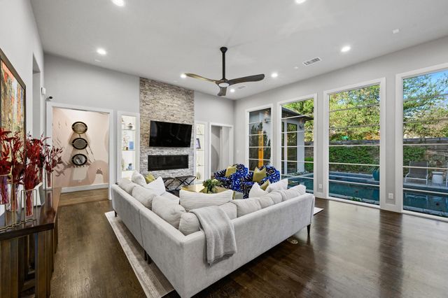 6675 Green Knoll, Dallas, TX 75230