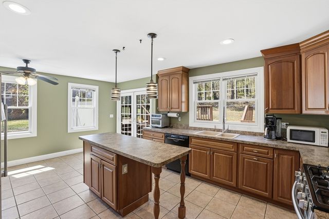 145 Boylston Cir, Shrewsbury, MA 01545