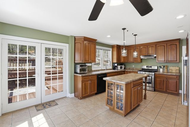 145 Boylston Cir, Shrewsbury, MA 01545