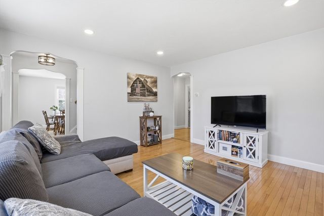 145 Boylston Cir, Shrewsbury, MA 01545