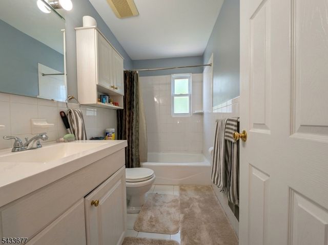 1255 Tuxedo Sq, Teaneck Twp., NJ 07666