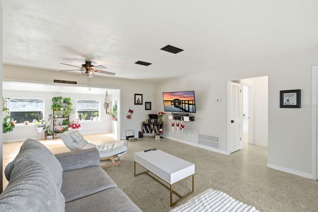 1456 HELENA COURT, Deltona, FL 32725