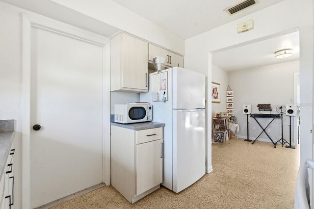 1456 HELENA COURT, Deltona, FL 32725