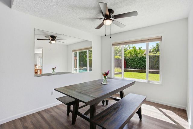 8932 Shady Vista Ct, Elk Grove, CA 95624