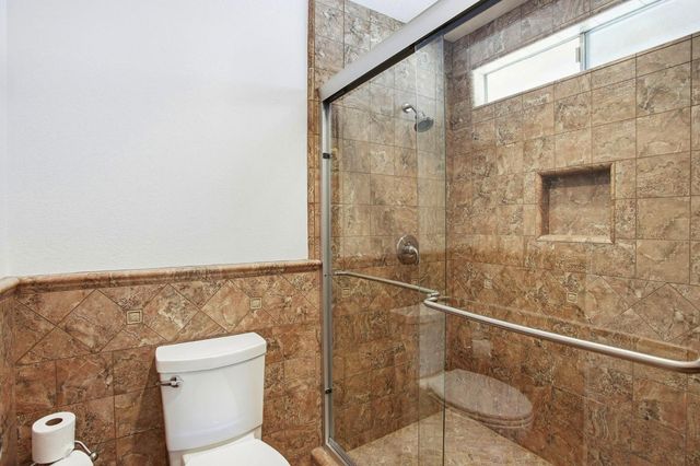 8932 Shady Vista Ct, Elk Grove, CA 95624