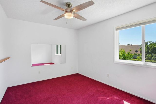 8932 Shady Vista Ct, Elk Grove, CA 95624