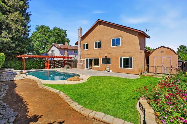 8932 Shady Vista Ct, Elk Grove, CA 95624