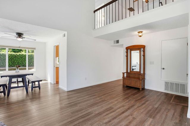 8932 Shady Vista Ct, Elk Grove, CA 95624