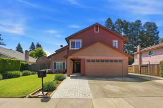 8932 Shady Vista Ct, Elk Grove, CA 95624