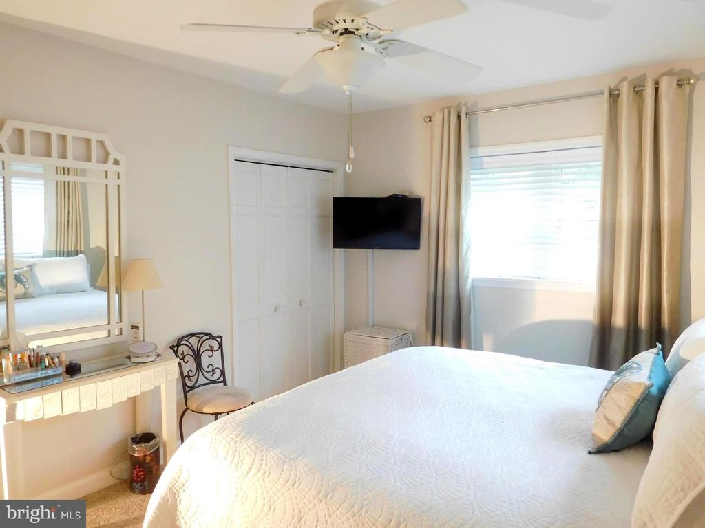 8 GRANADA RD, Pasadena, MD 21122