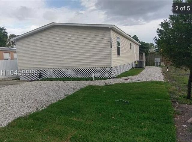 13560 SW 7th Place, Davie, FL 33325