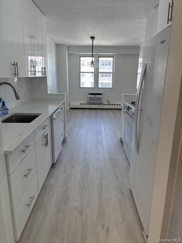 430 Shore Road 8G, Long Beach, NY 11561