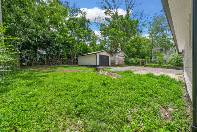 425 Shelby St, Clarksville, TN 37042